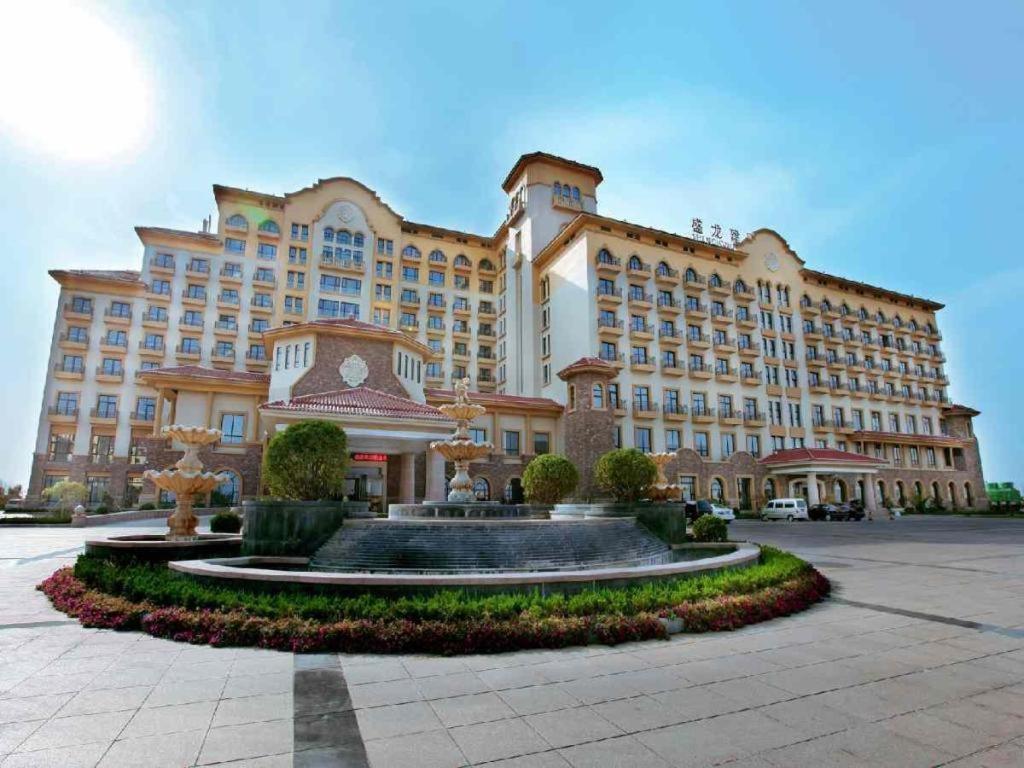 Haiyang Shenglong Jianguo Hotel Fengcheng  Экстерьер фото
