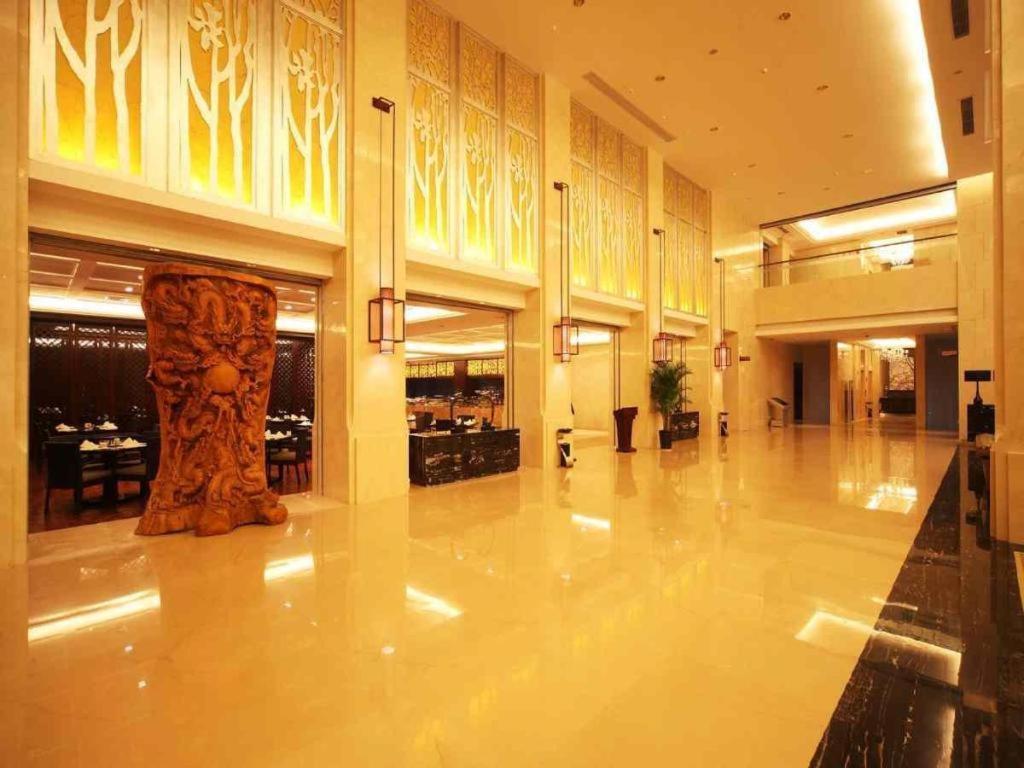 Haiyang Shenglong Jianguo Hotel Fengcheng  Экстерьер фото