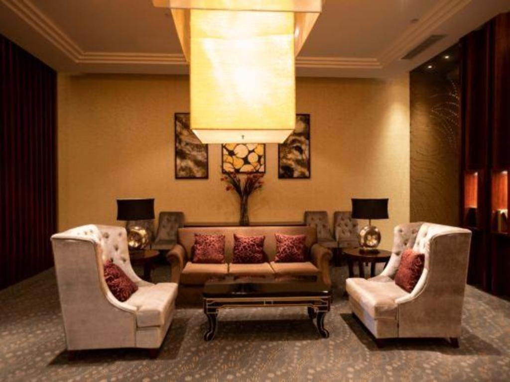 Haiyang Shenglong Jianguo Hotel Fengcheng  Экстерьер фото
